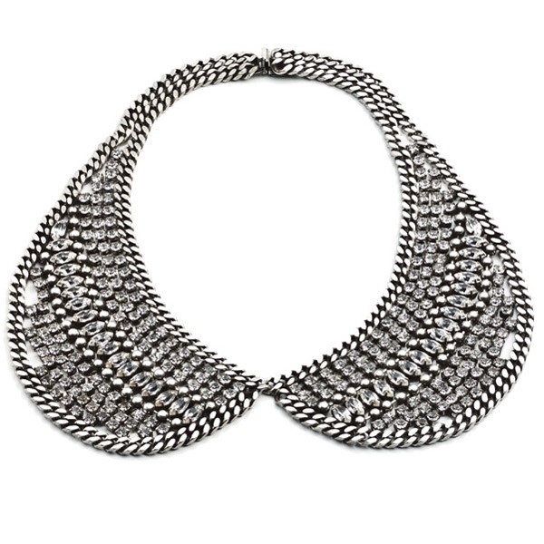 10 Seriously Stylish Ways To Wear a Statement Necklace