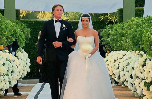 Meet Pia Mia - Kardashian Best Friend