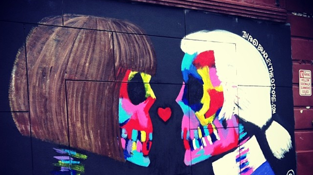 Graffiti Artist Re-Creates Anna Wintour and Karl Lagerfeld