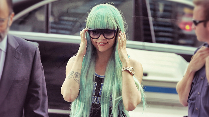 Busted: Amanda Bynes got Caught Stealing From Barneys