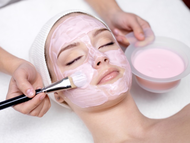 10 Things No One Ever Tells You About: Getting a Facial
