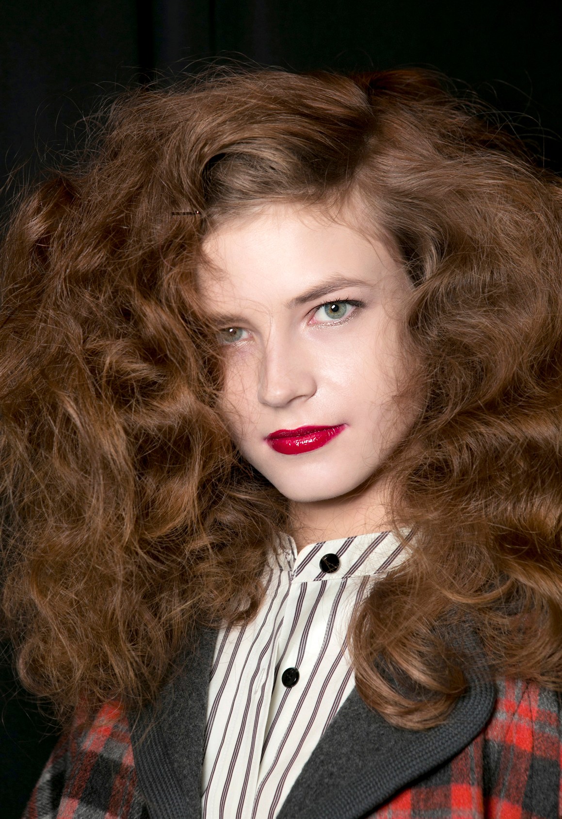 How to Stop Frizzy Hair: Expert Tips