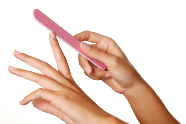 How To Handle Hair with Frizz and Flyaways During Winter