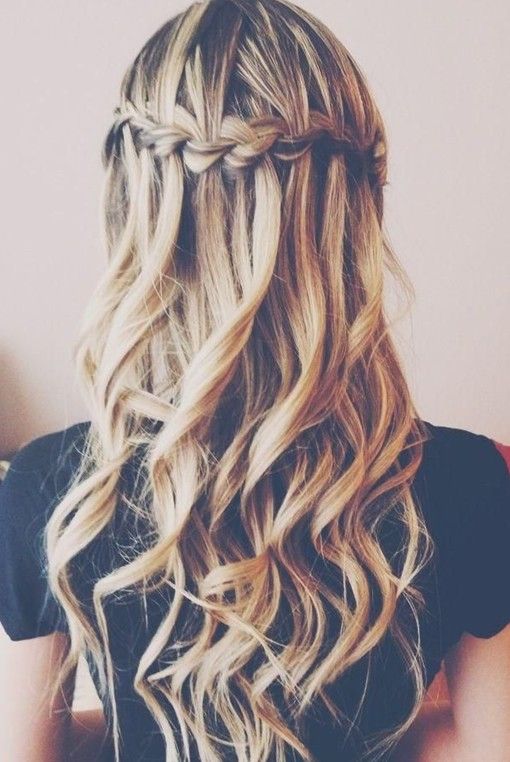 Wedding Hairstyles Half Up: Pinterest's Finest Looks