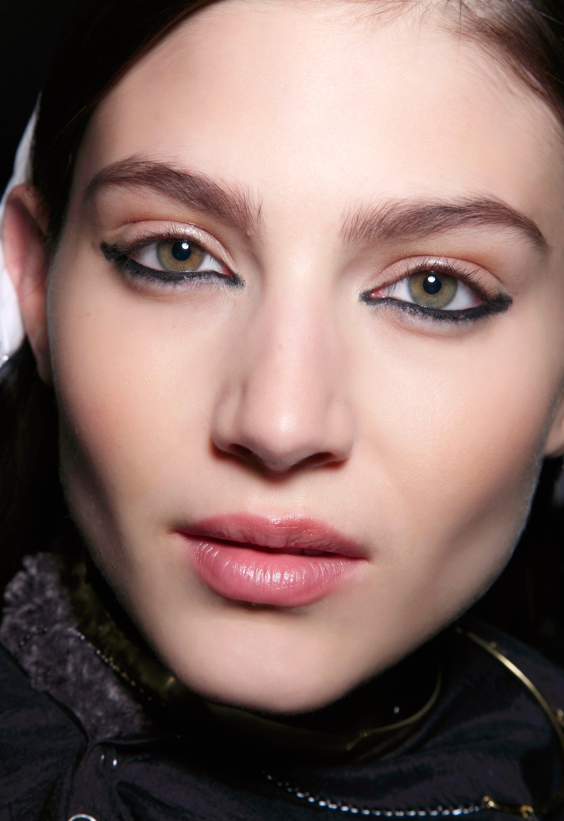 The Coolest Way To Wear Bottom Eyeliner