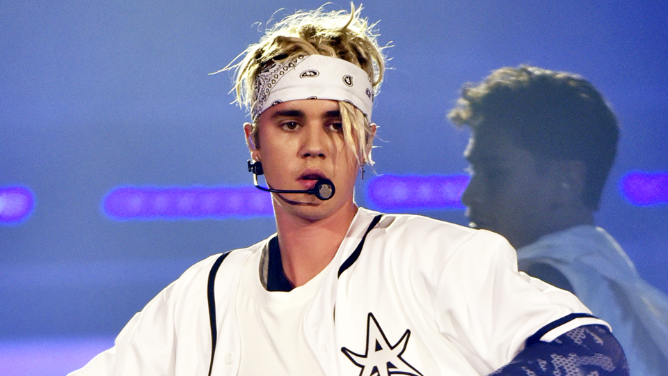 justin-bieber-wearing-bandana