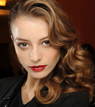 Speedy Day--Night Makeup Tips