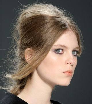 Help! How Do I Treat Oily and Static Hair?