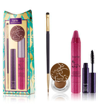 Giveaway: Win This Lash Serum For Bold Red Carpet Lashes