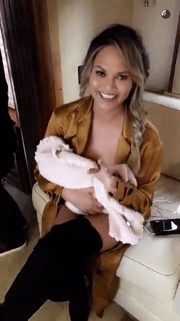 Snapchat/@chrissyteigen