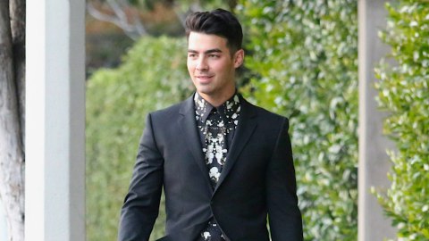 Joe Jonas Plays Shag, Marry, Kill - Taylor Swift, Gigi Hadid, Demi Lovato