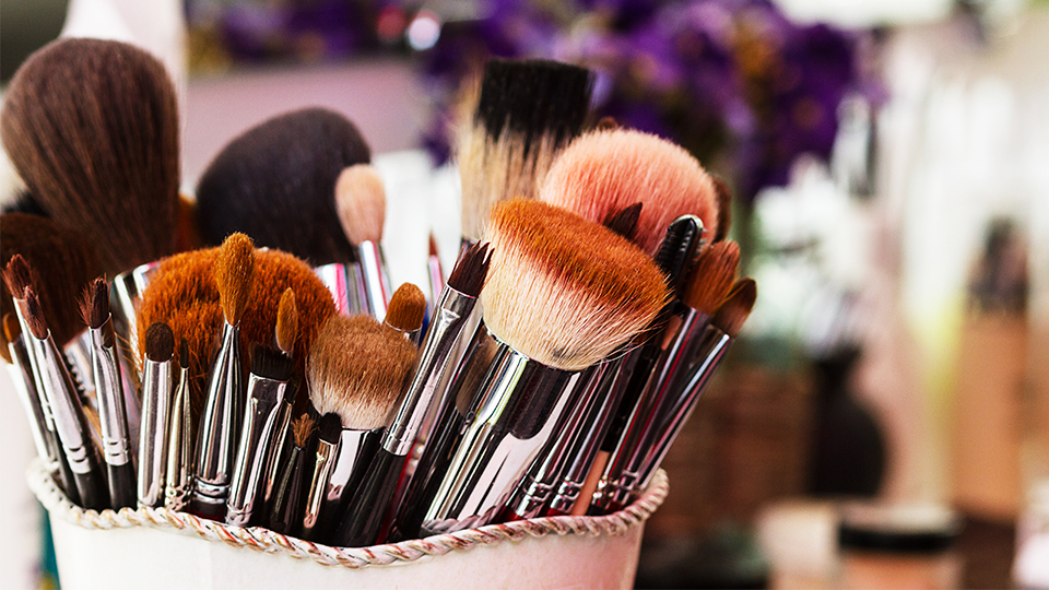 This is How Often People Wash Their Makeup Brushes