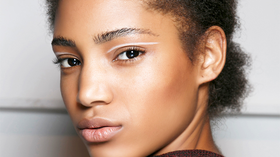 Why You Need To Add Moringa Oil to Your Skin Care Routine