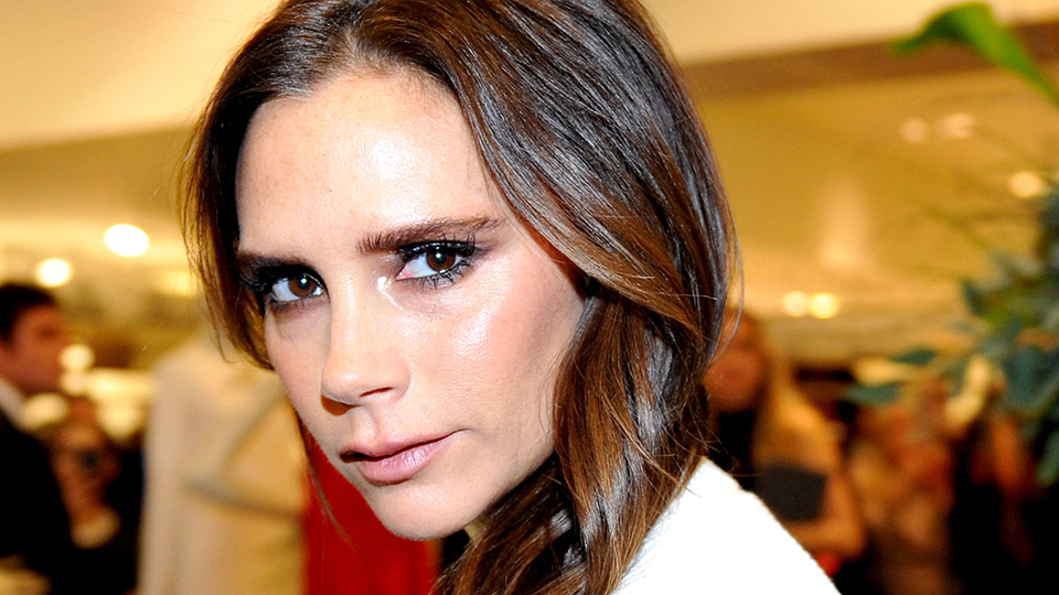 Victoria Beckham's Makeup Trick for Bigger Eyes