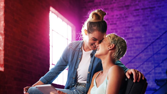 STYLECASTER | Signs of Healthy Relationships