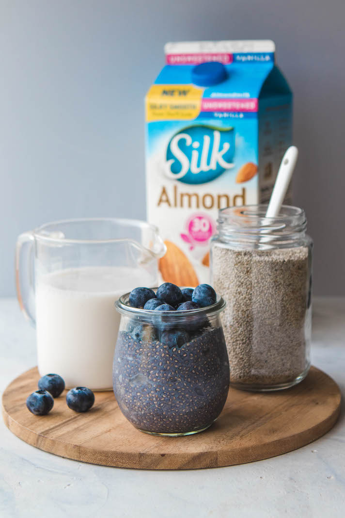 STYLECASTER | 11 No-Cook Breakfast Ideas with 5 Ingredients or Less