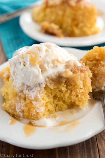 STYLECASTER | 11 Impressive Holiday Desserts You Can Make In a Slow Cooker | Caramel Cake