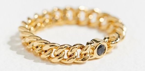 STYLECASTER | Ariana Grande-Inspired Rings