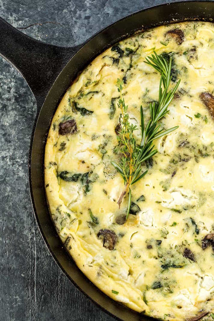 STYLECASTER | 17 Healthy-ish Dinner Recipes for People Who Love Cheese | Mushroom and Goat Cheese Frittata