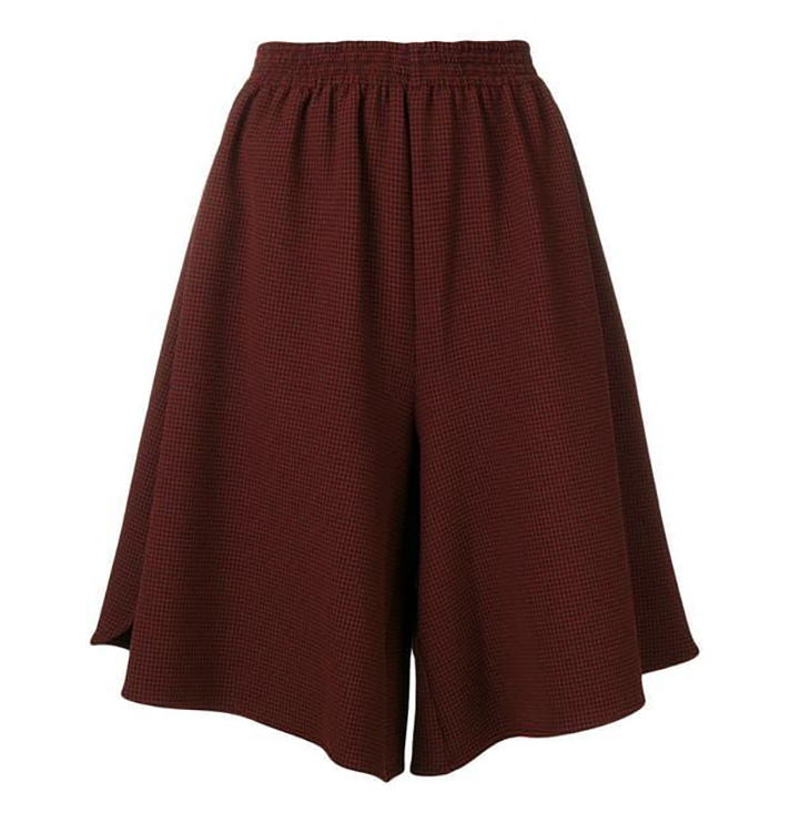 STYLECASTER | Don't Knock Winter Shorts Until You've Tried 'Em