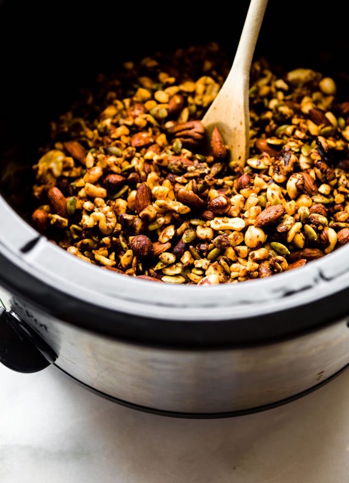 STYLECASTER | 17 Slow-Cooker Recipes to Whip Up During March Madness | Thai Curry Nut Mix