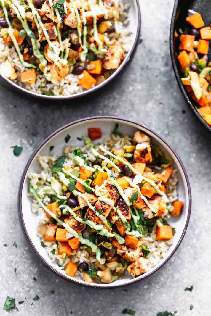 STYLECASTER | Easy Grain Bowls That Are Great for Meal Prep | Blackened Chicken Brown Rice Bowls With Avocado Cream