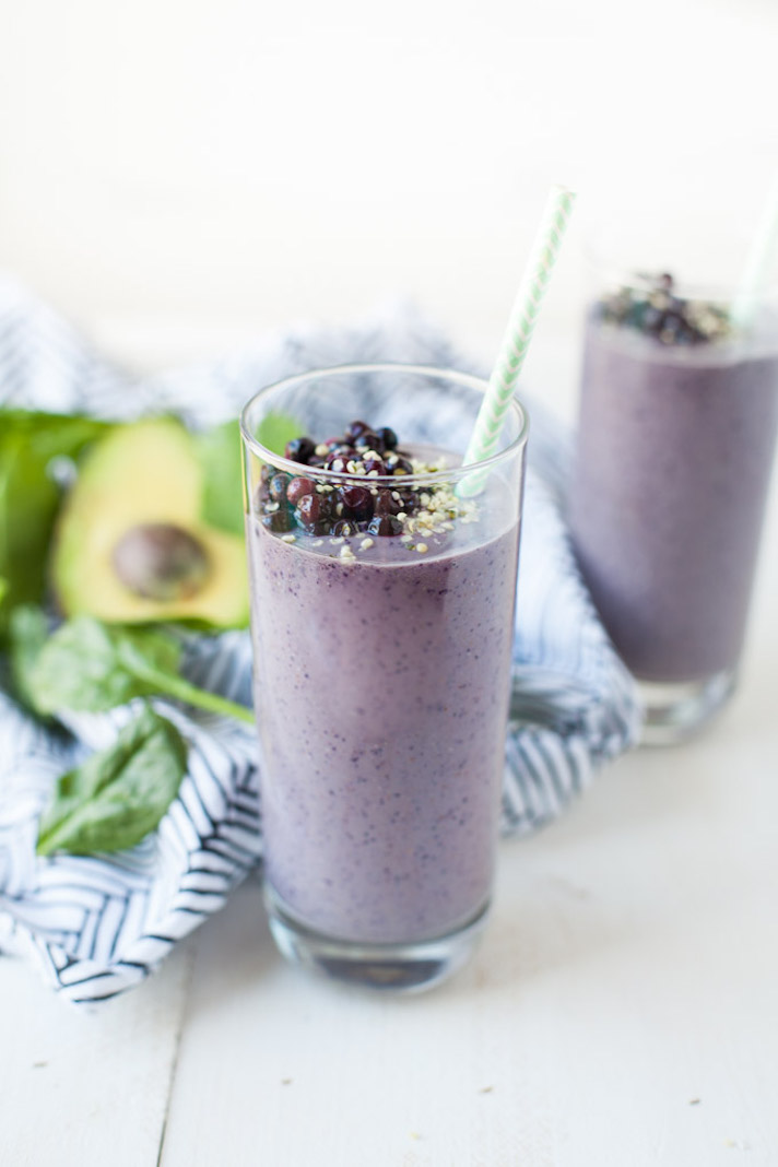 STYLECASTER | 17 High-Protein Smoothies With No Protein Powder | Vegan Energy Berry Smoothie