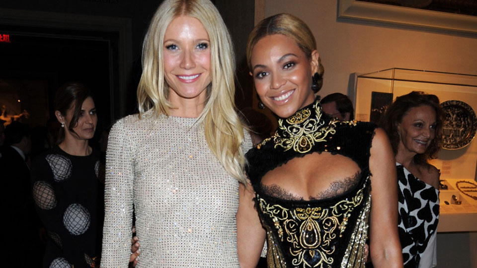 Irina Shayk Just Moved Out Of Bradley Cooper's House Amid Their Breakup