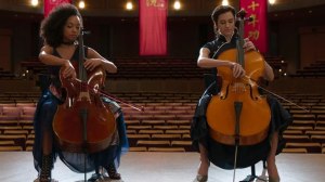 Get The Look: Allison Williams’ Shimmery Makeup