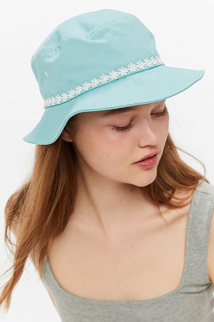 STYLECASTER | Red, White and Blue Accessories Worth Adding to Your Fourth of July Rotation