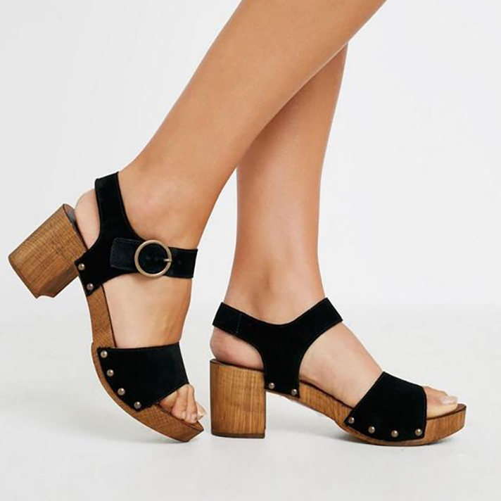 STYLECASTER | Minimalist Summer Heels Sure to Play Well with Your Entire Wardrobe