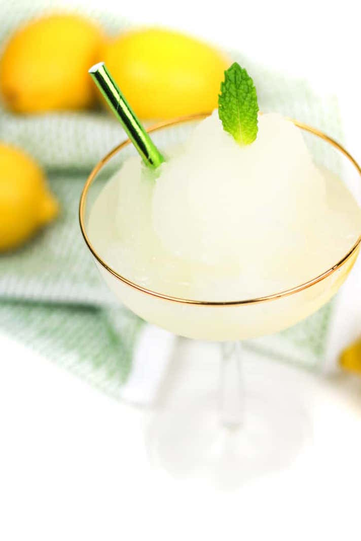 STYLECASTER | 17 Easy Blender Cocktails That Make Any Day Feel Like Vacation | Lemon Daiquiri