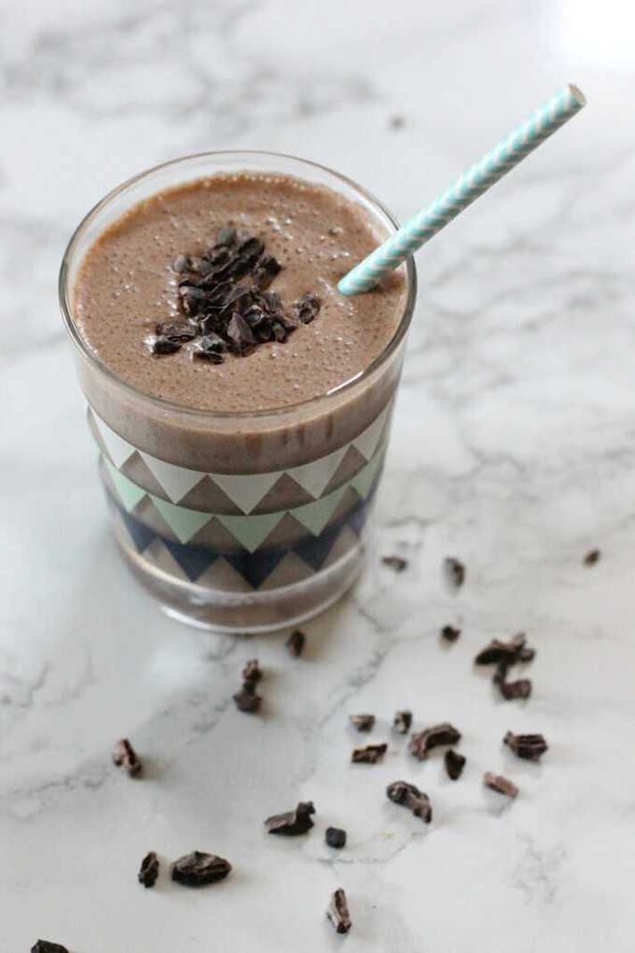 STYLECASTER | 17 High-Protein Chocolate Smoothies That Taste More Like Milkshakes | Brownie Batter Protein Shake