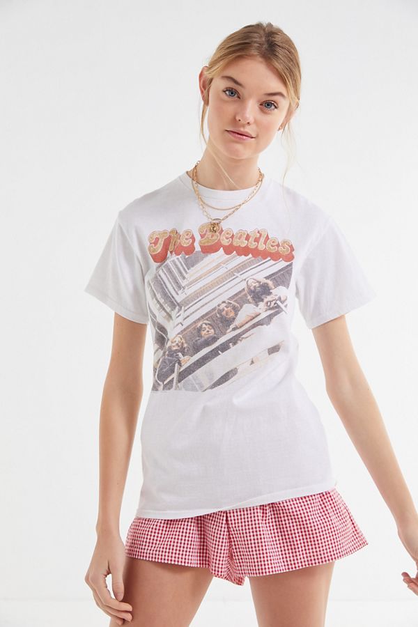 10 Nostalgic Graphic Tee's to Add Some Retro Flavor to Summer Wardrobe | STYLECASTER