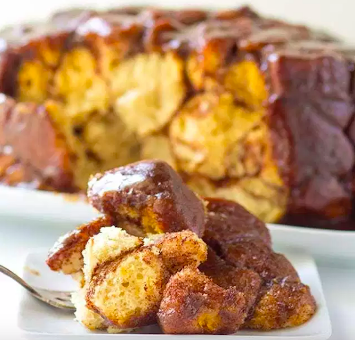 STYLECASTER | 13 Slow-Cooker Biscuit Recipes That Might Surprise You | Classic Monkey Bread