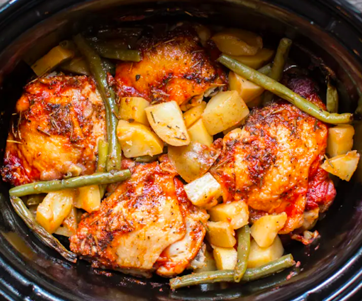 STYLECASTER | 17 Slow-Cooker Date Night Recipes That Aim To Please | Full Chicken Dinner