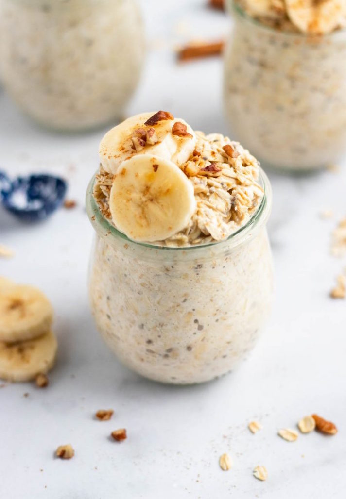 STYLECASTER | 17 Make-Ahead Breakfast Recipes That Make Mornings Much Easier | Banana Bread Overnight Oats