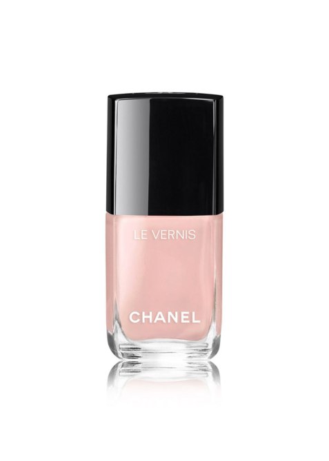 see-through-nails-chanel-ballerina