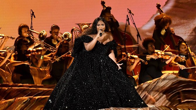 Lizzo-Grammys-2020-Performance-1