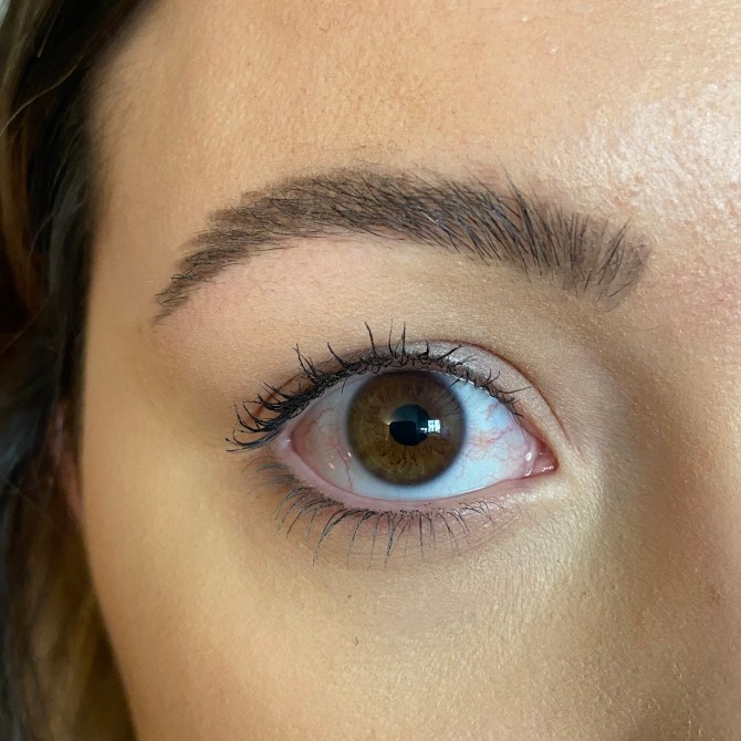 Step1-how-to-apply-cut-crease-eyeshadow