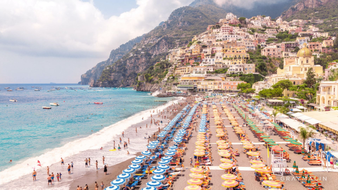 Positano beach umbrellas vista