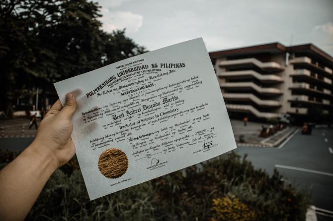 STYLECASTER | funny zoom backgrounds