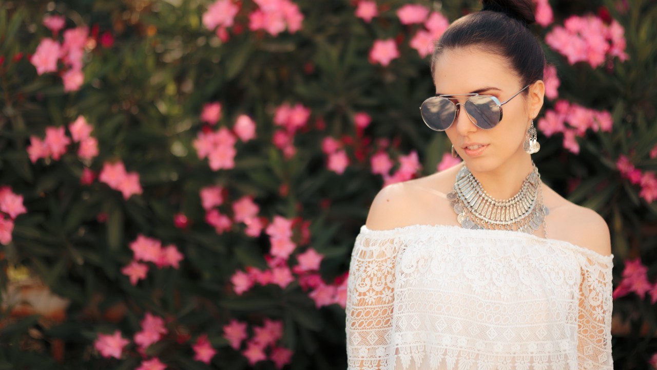 Cool Collar Necklaces That’ll Make a Big Statement