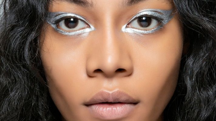 silver eyeliner