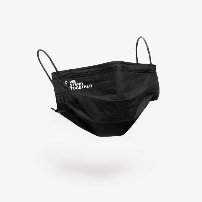 STYLECASTER | Bella Hadid Face Mask