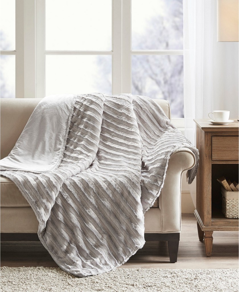 Stylecaster | Weighted Blankets Gift Guide