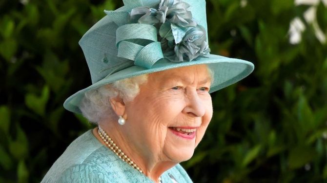 queen-elizabeth-net-worth