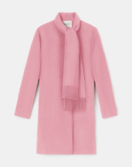 STYLECASTER | Matching Coats & Gloves