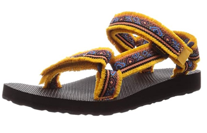 STYLECASTER | Dad Sandal Trend