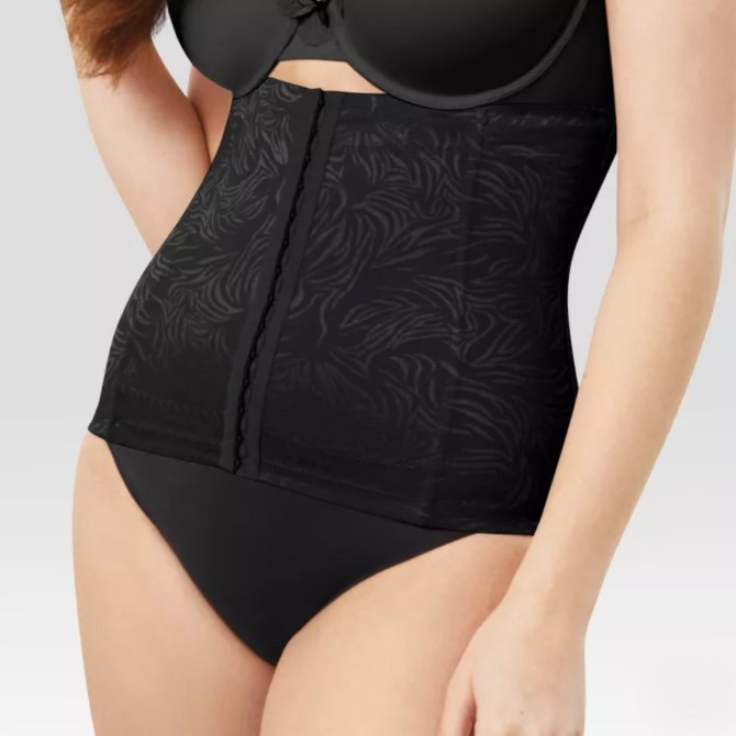STYLECASTER | Maidenform Waist Cincher Review STYLECASTER | Maidenform Waist Cincher Review